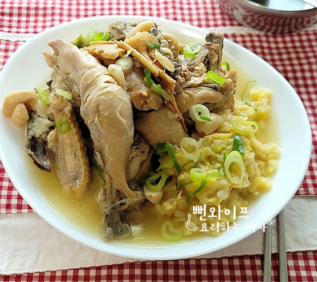 복날 음식 삼계탕 끓이는 법 구수함이 진한 녹두삼계탕