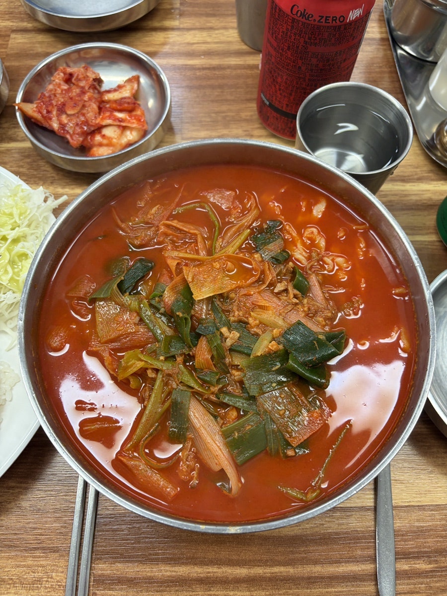 홍두깨자매손칼국수수제돈까스 사진 3