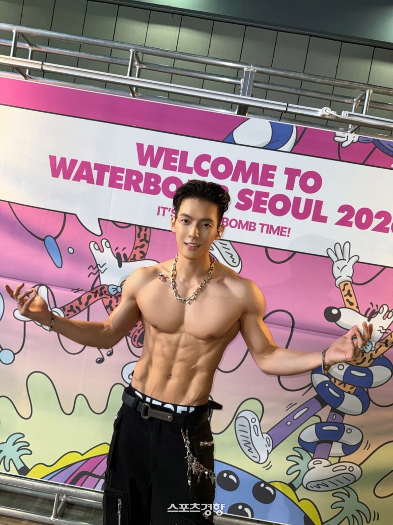 비투비 이민혁, 1년 공백이 무색한 워터밤…새 싱글부터 복근 공개?