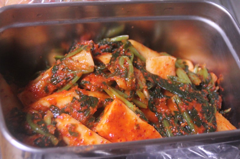 노브랜드 별미 총각김치 요즘처럼 입맛없을때 비빔면 먹을때 같이면으면 맛있네요
