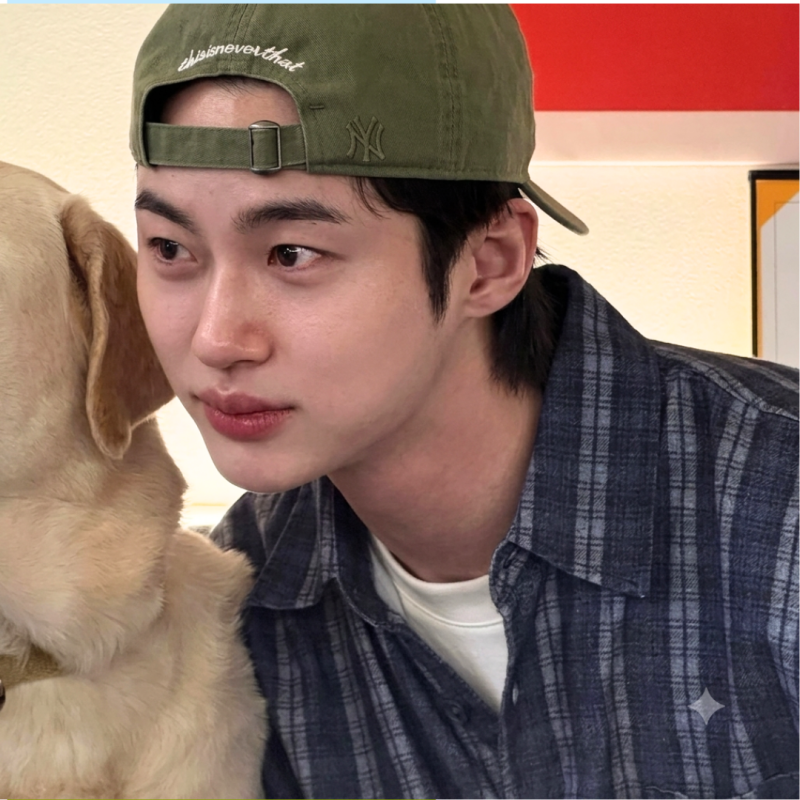 The Youth Drama Where Byun Woo-seok Was a Male Lead Alongside Park Bo-gum Before His Rise to Stardom