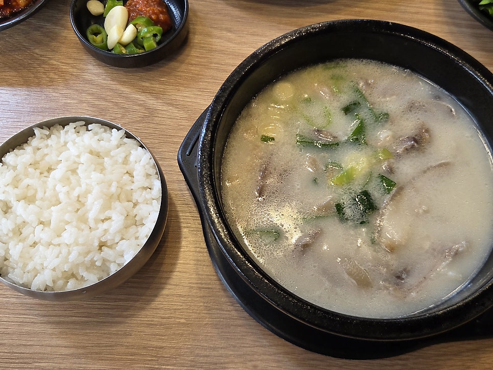 용길이네국밥집 화성병점점 사진 4