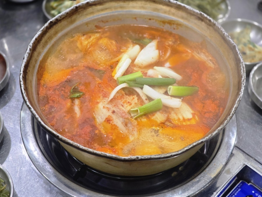명동찌개마을 양정점 사진 1
