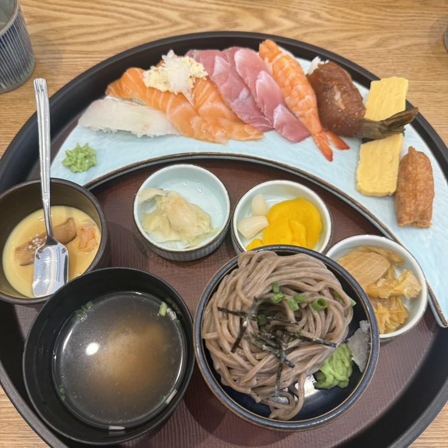 상무초밥 천안신불당점 사진 1