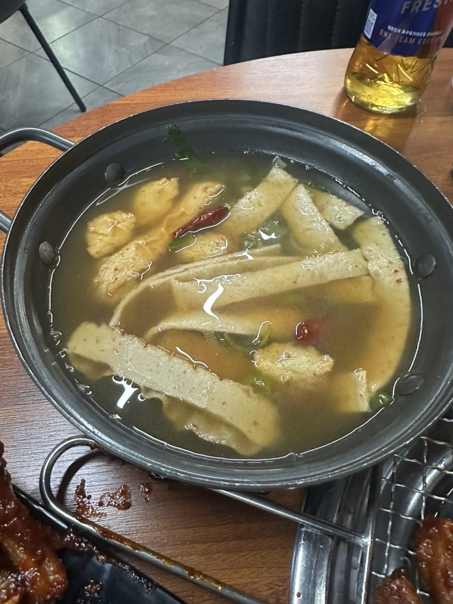 돈뼈락 본점 사진 3