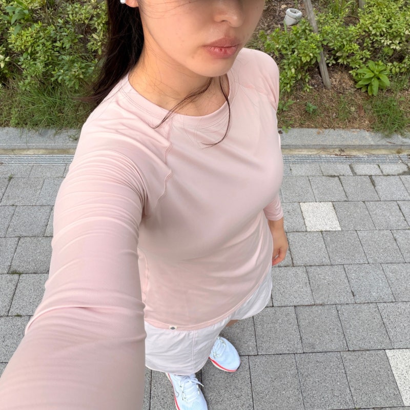 러닝 롱슬리브 어바웃타임 여성 러닝복 필라테스 요가 상의 추천