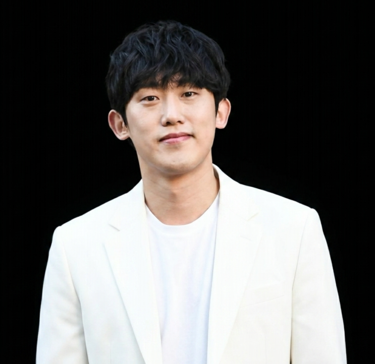 "전교1등→명문대 법대→6주 만에 자퇴→<b>한예종</b>" 연기파 배우의 반....