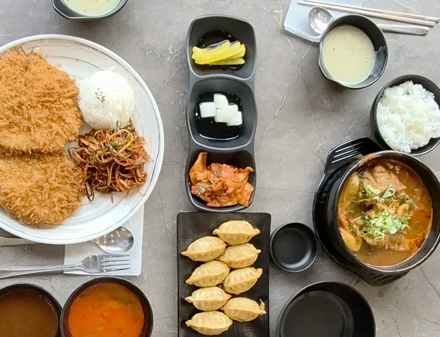 산울림육개장돈까스식당 사진 1