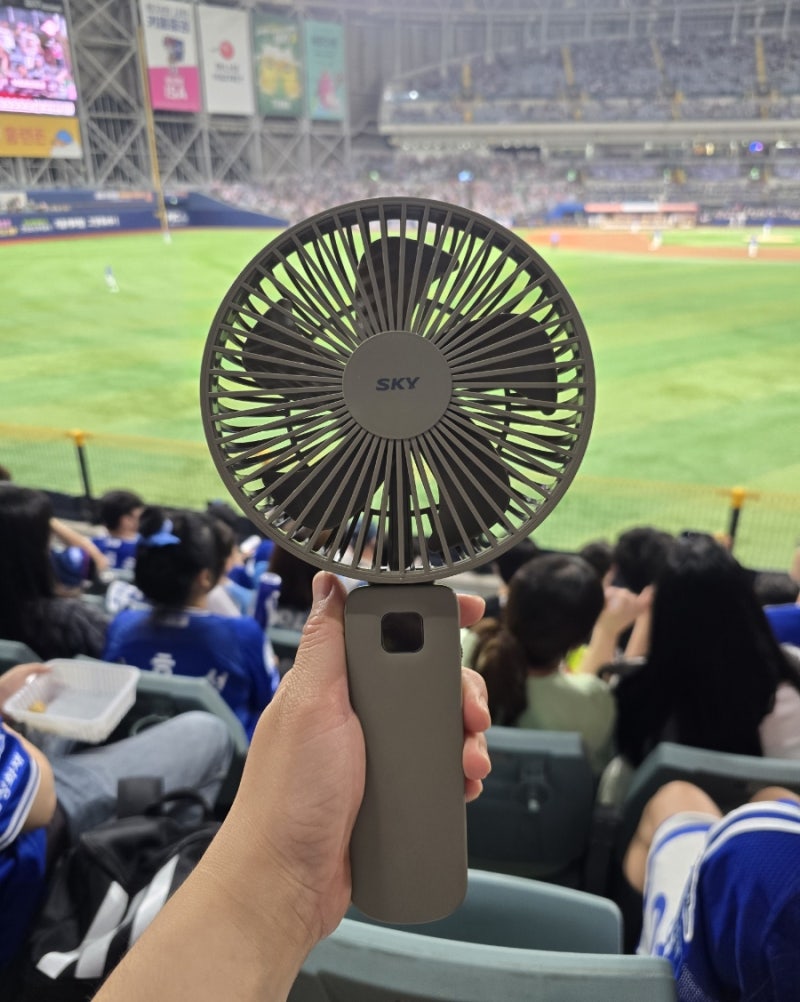 KT 쇼핑라운지에서 구매한 스카이 와이드 빅팬 휴대용 손선풍기 강추