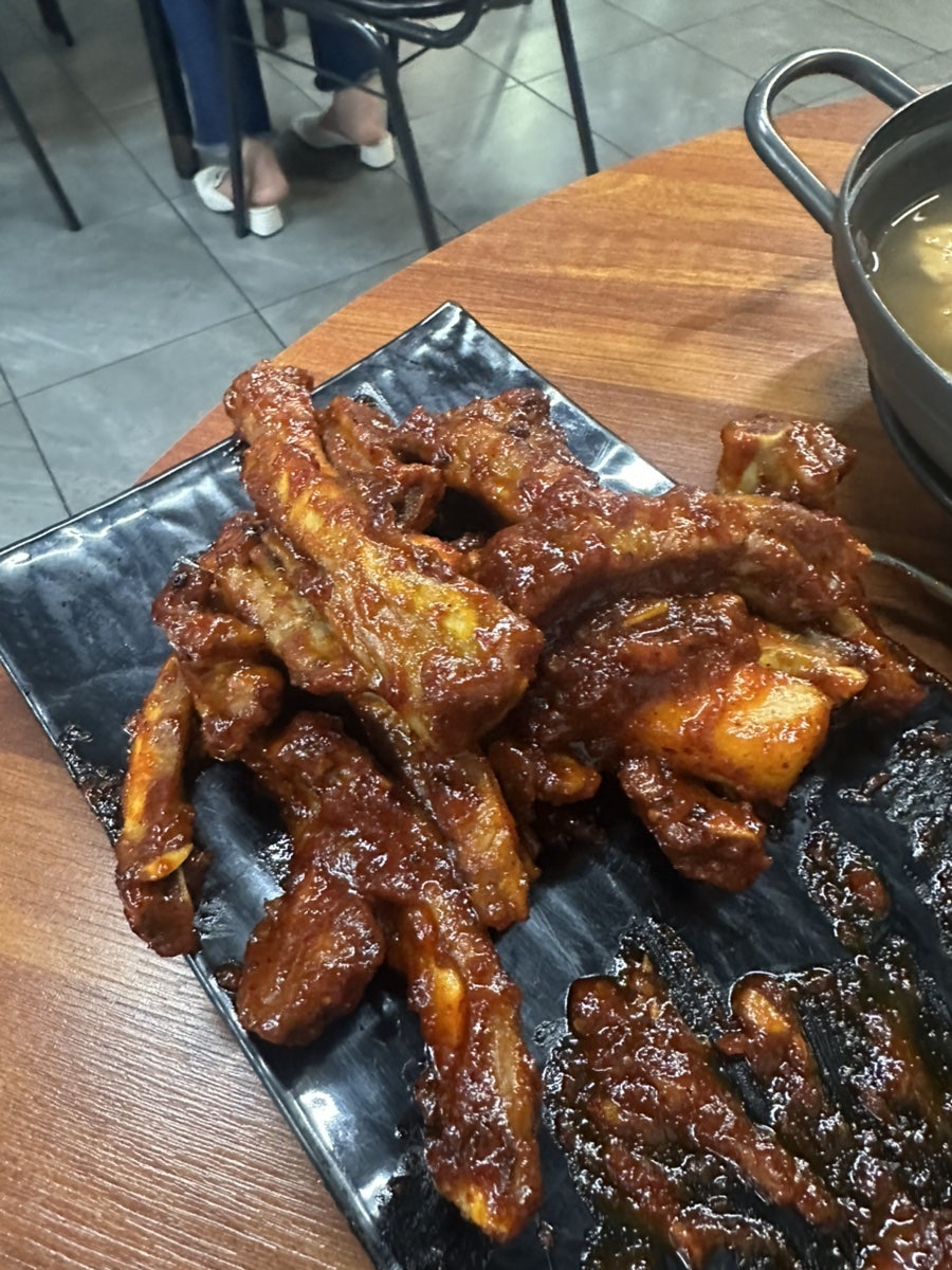 돈뼈락 본점 사진 2