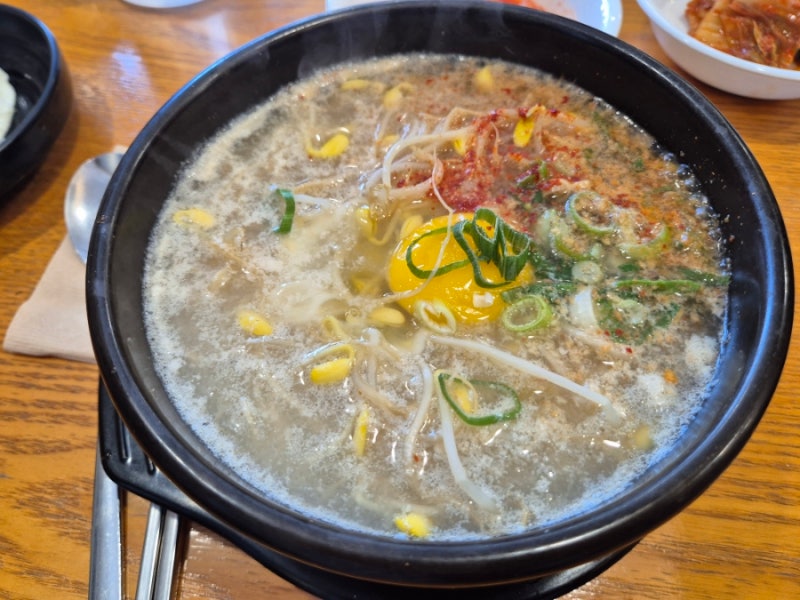 [전주] 콩나물 국밥의 원조...삼백집 전주본점