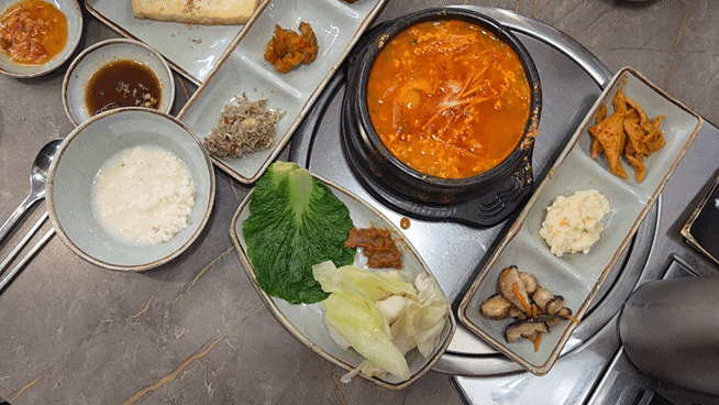 부모님모시고식사하기 좋은 포항오천시장맛집 두부방앗간, 해병대맛집으로 입소문 난 곳