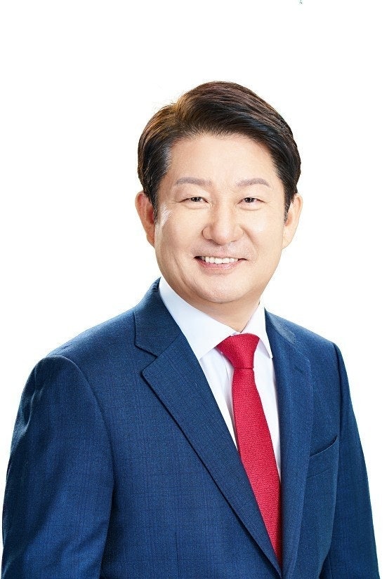 [정치 이슈] "상임위 자리가 벼슬인가?" 국민의힘 멱살잡이 논란과 권영진 의원의 구태정치