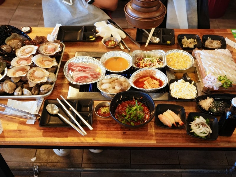 대천해수욕장 조개구이 맛집으로 유명한 조개까는남자 좋은 점 아쉬운 점 방문하기 좋은 시....