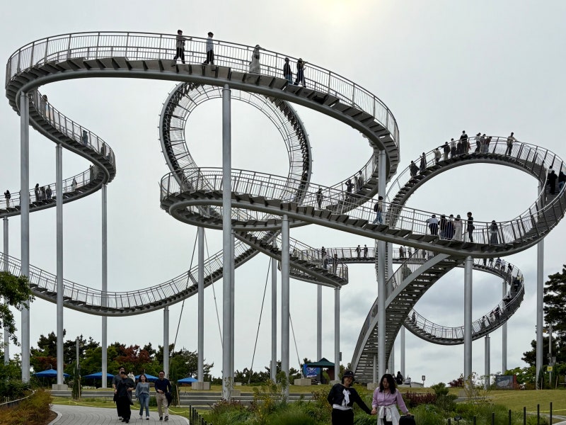 Pohang Must-Visit Spots: 2-Day Itinerary - Jukdo Market, Space Walk, Yeongilgyo Bridge (Pedestrian-Friendly!)