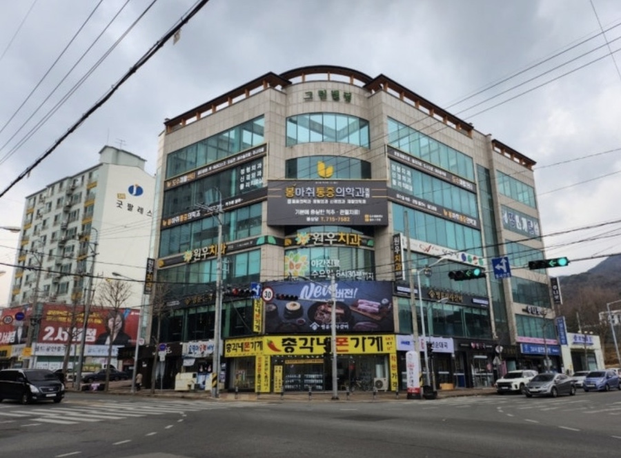 명륜진사갈비 구미옥계점 사진 1