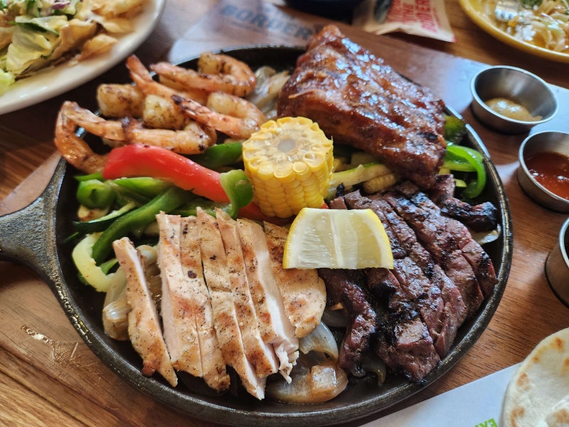 광화문 맛집 ｜온더보더 광화문D타워점 솔직 후기! 룸 유무, 메뉴판, 아쉬운 점 & 투썸 우베라....