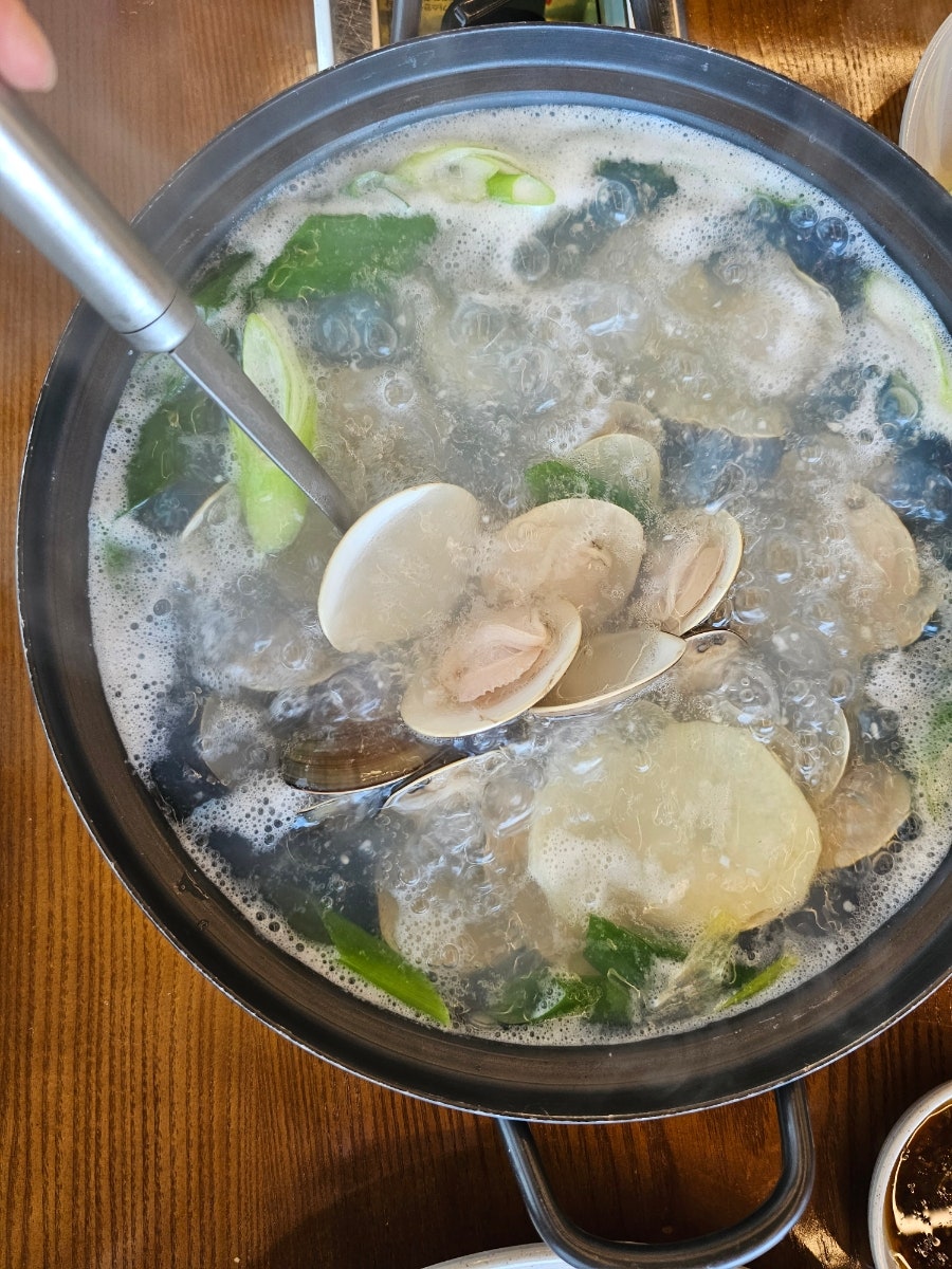 백합칼국수 사진 1