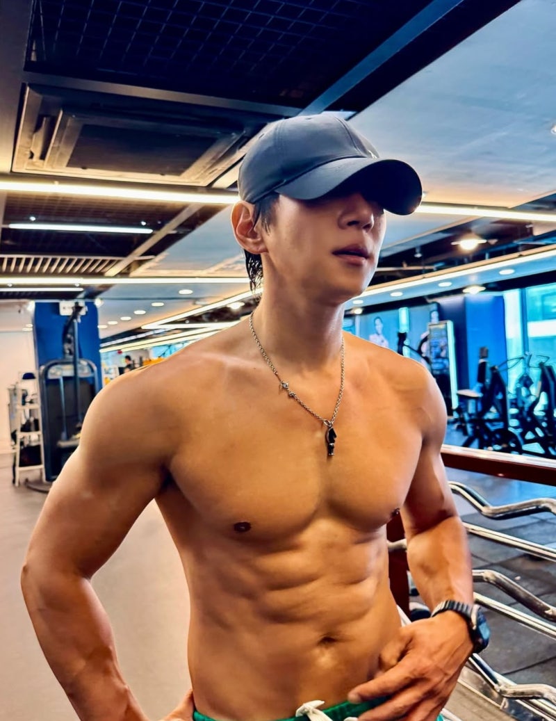 "아시아를 사로잡은 명품 보컬!" 가수 황치열, 9년 무명에서 1인 기획사 설립, 그리고 첫 여름 ....