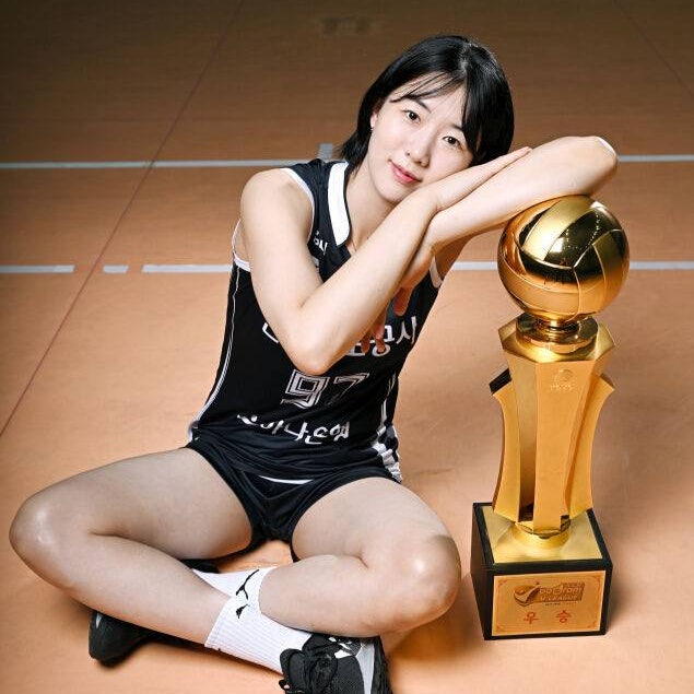 여자배구 연봉퀸 강소휘 역대 최고액 8억과 솔직한 대중 반응