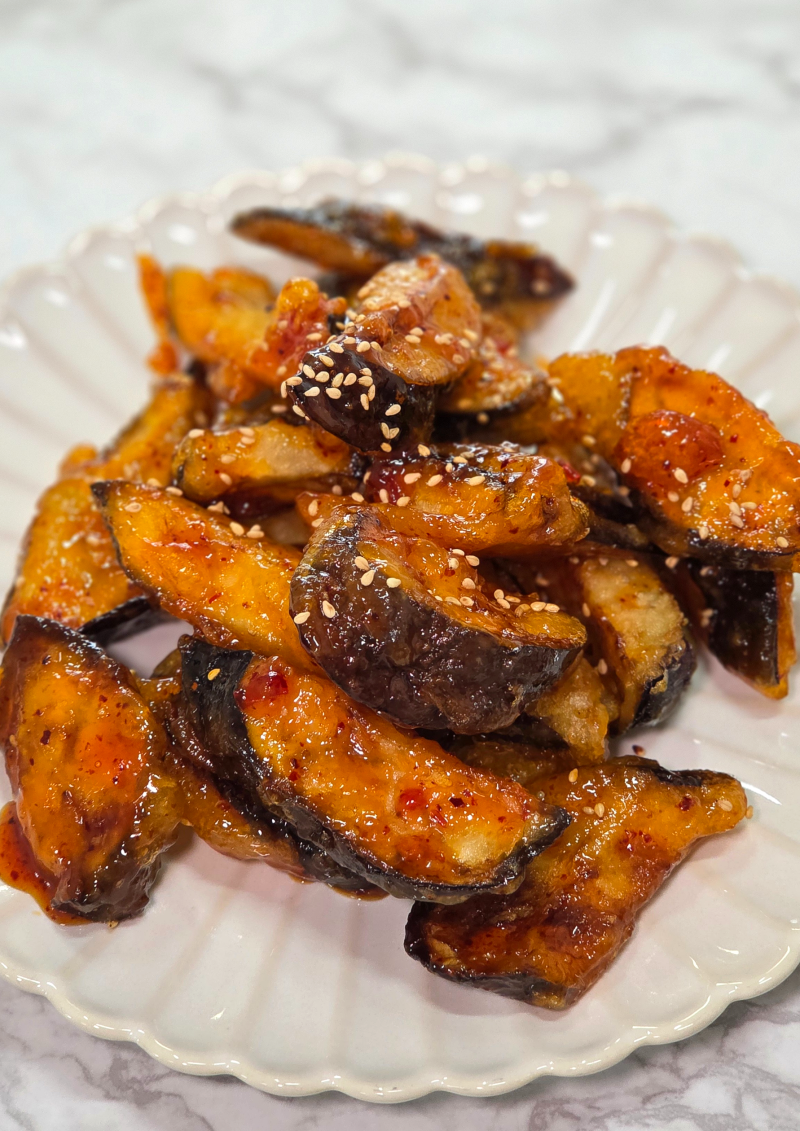 고기 없이도 이렇게 맛있다고? 바삭한 가지강정 만들기 여름 별미 레시피
