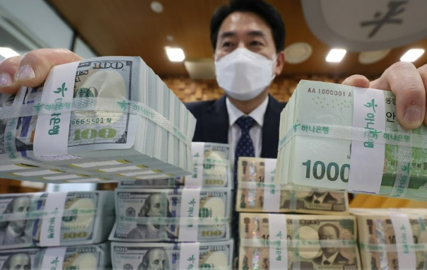 엔화 환율 163엔 돌파와 40년 만의 최저치, 원엔 환율 800원대 떨어진 핵심 이유
