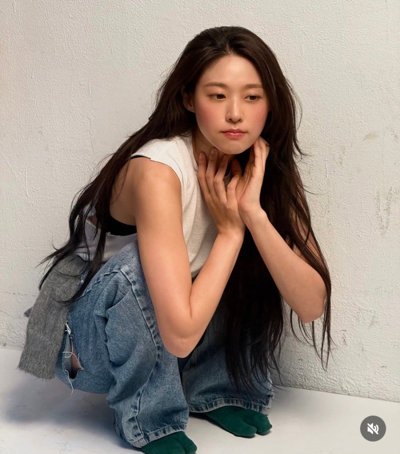 무보정이 이 정도? 뒷태 여신 설현 근황