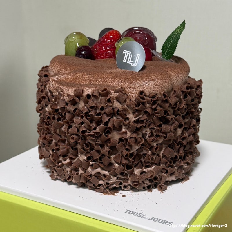 뚜레쥬르 러블리 블랙 포레스트 홀케이크 크기 맛있는 이유