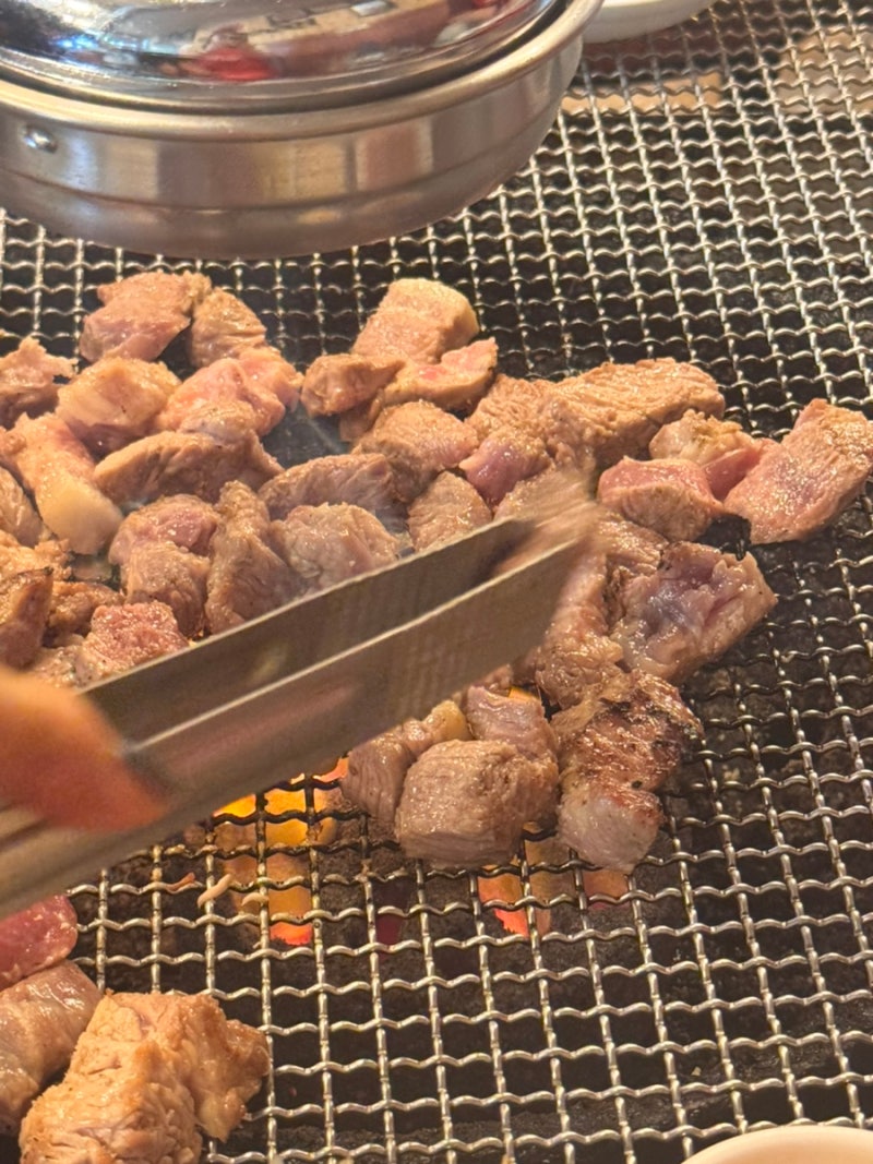 분위기 미친 리얼 로컬 맛집 시골장터 포크벨리 고기