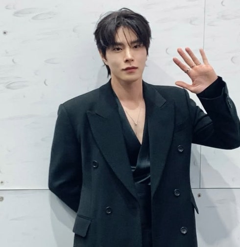 홍종현, 데뷔 후 첫 연극 도전…‘클로저’로 무대 오른다