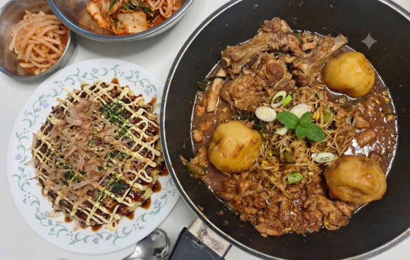 [집밥 레시피] 불향 가득 매콤달콤 돼지등뼈찜 만드는 법