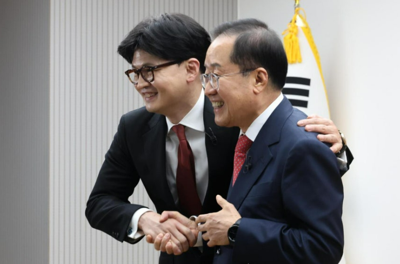 [긴급속보] 홍준표, 한동훈 겨냥했나…“80년 검찰 역사 망친 자가 무슨 할 말 있나” 정면 충....