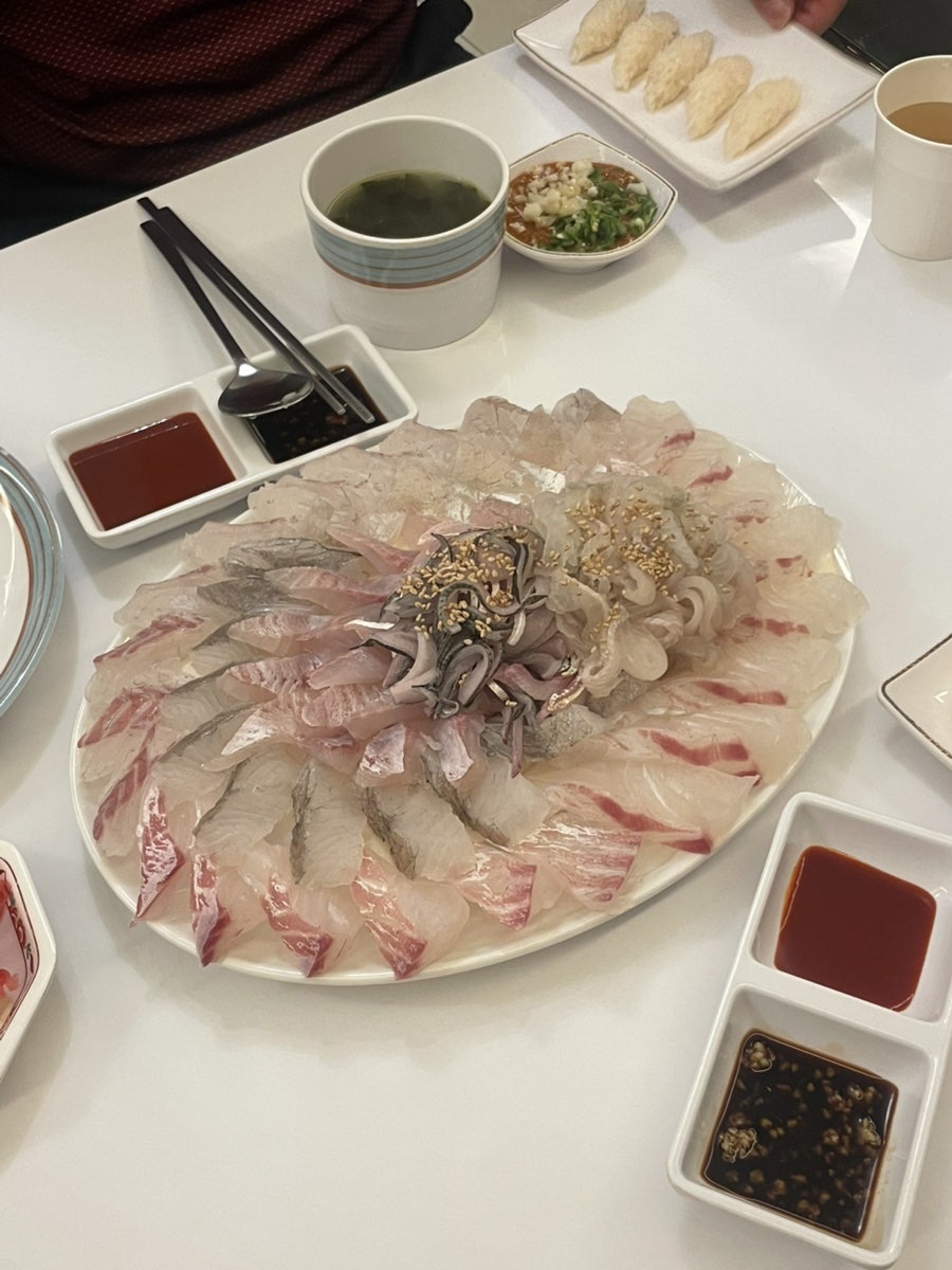 도미다리횟집 사진 2