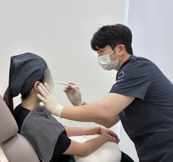 세종편평사마귀 제거, 좁쌀 여드름과 헷갈렸다면 피부과 가기 전 확인하세요
