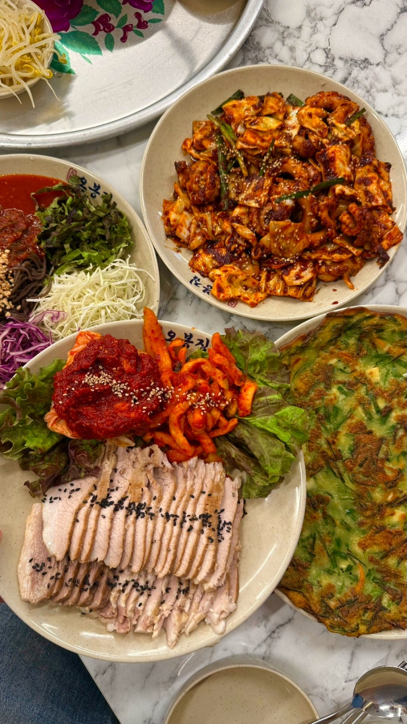 회기 보쌈 낙지볶음 맛집 ! 경희의료원 근처 점심저녁 추천 I 오봉집 경희대점