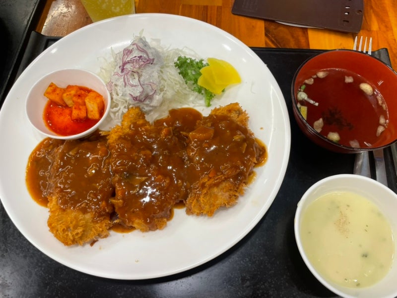 창원 팔용동 돈까스 맛집 '비비돈가스 본점' 후기, 셀프 비빔밥까지 푸짐한 곳