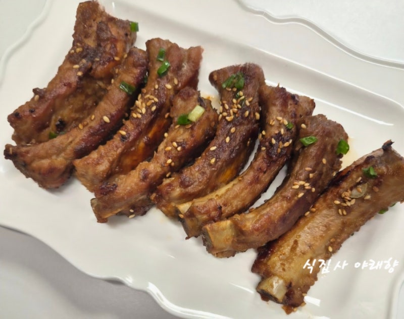 돼지 등갈비 간장조림 레시피ㅣ김치말이 등갈비찜 만들기ㅣ푸짐한 집밥 한상