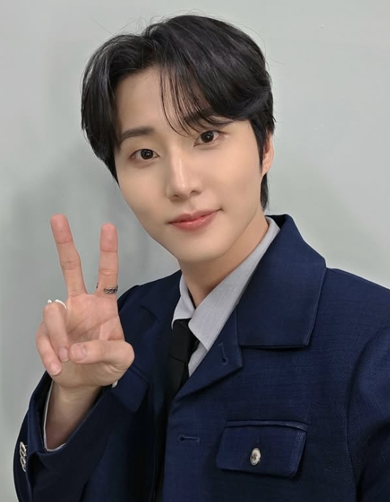 데이식스 영케이 프로필｜본명·나이·키·군대·캐나다 유학·작사 실력까지 총정리