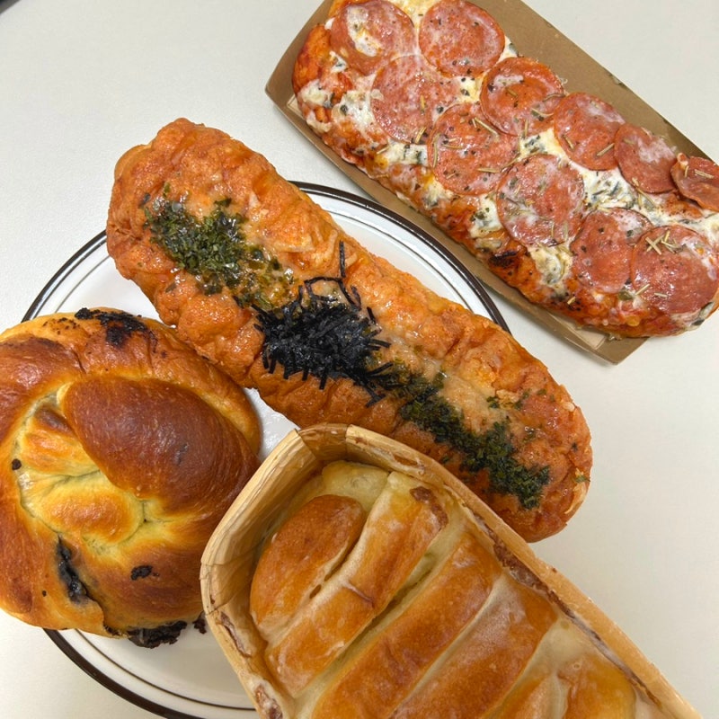 오목교역 / 목동 | 명란바게트 연유롤빵이 정말 맛있는 재방문한 오목교역 베이커리 목동 빵....
