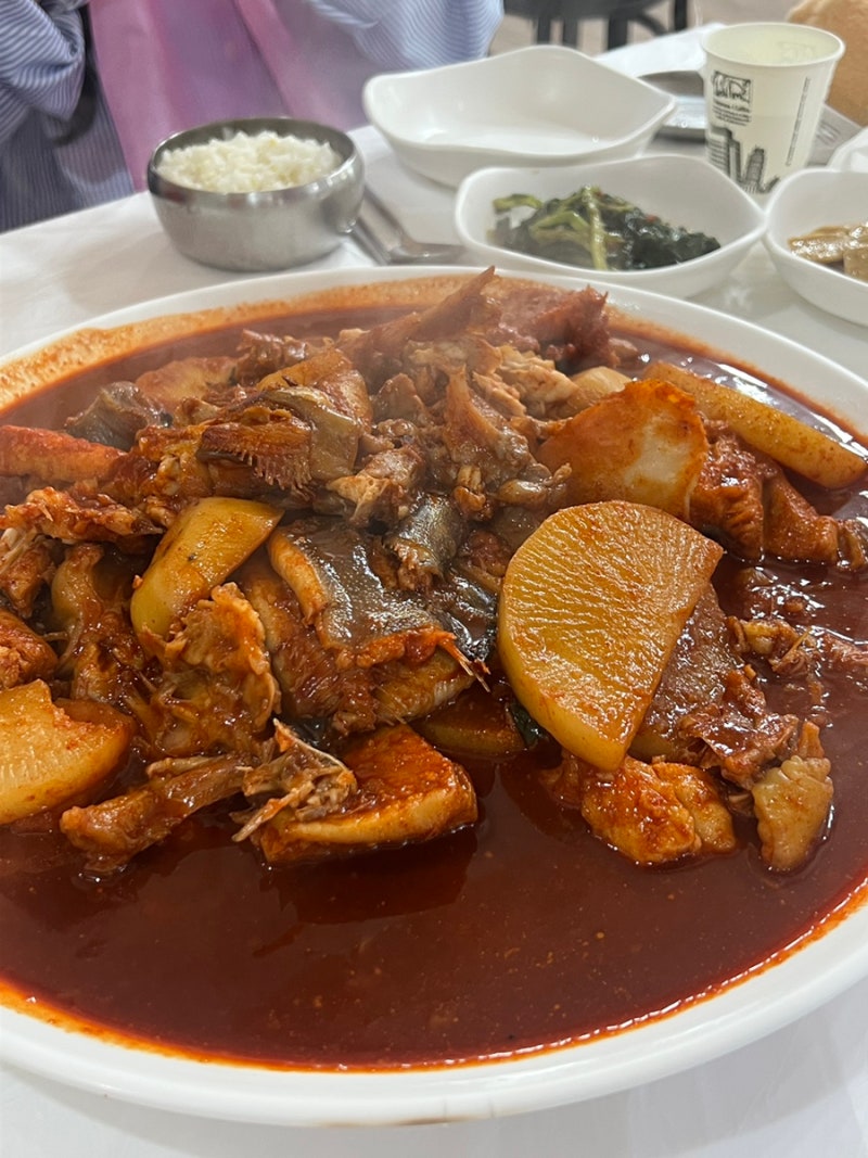 삼척 동해바다 식당 (현지인 추천 맛집, 비린내 없는 생선찜 후기)
