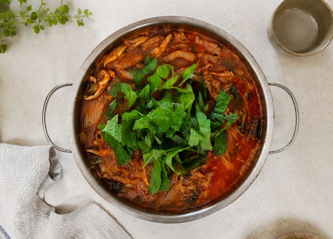 칼칼하고 얼큰한 돼지곱창전골 레시피 잡내 없이 푸짐하게 끓이는 법