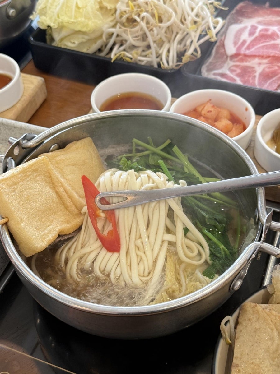 솔밭샤브 둔산점 사진 1