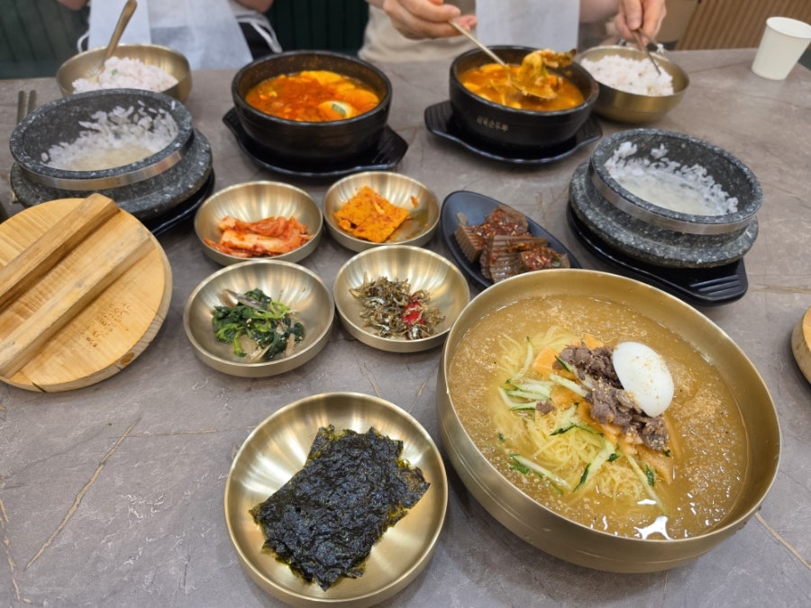 완뚝순두부 부산화명점 사진 2
