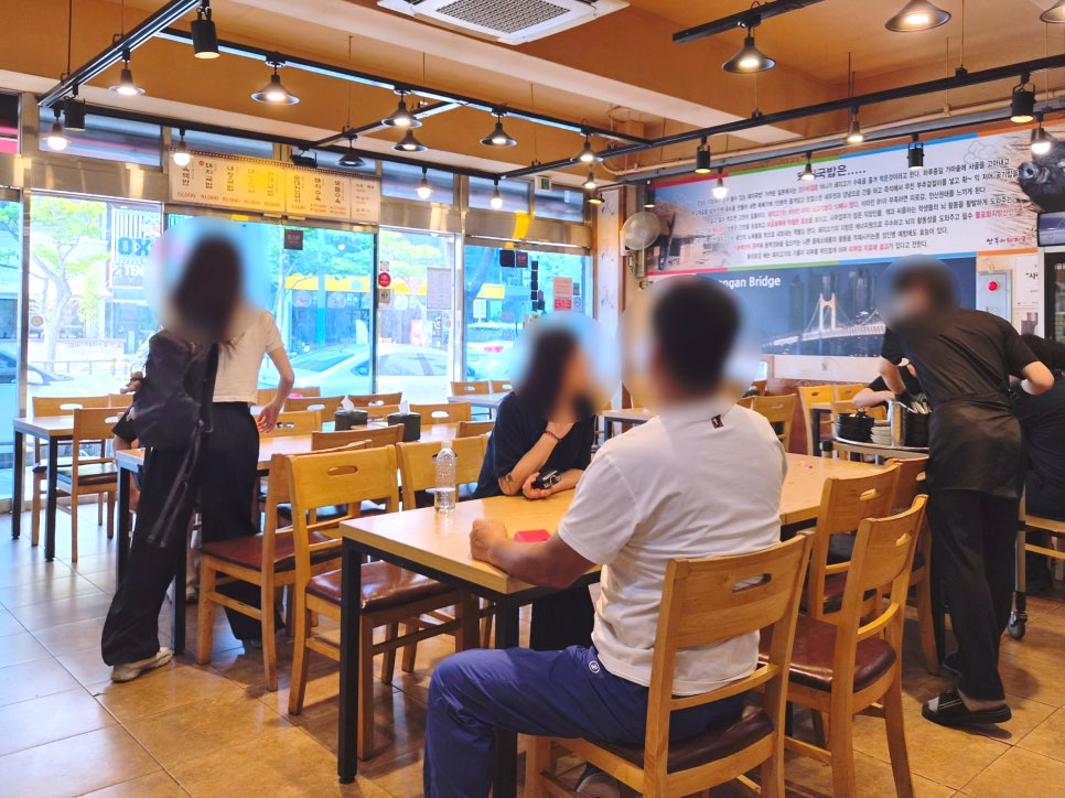 쌍둥이돼지국밥 본점 사진 5