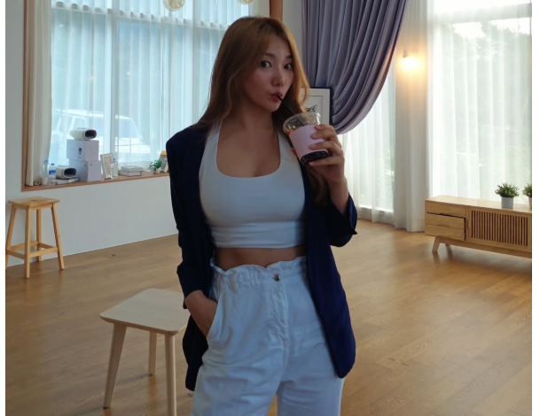 E컵 몸매로 화제였던 이채영, ‘악역 전문 배우’가 골키퍼로 변신하더니…2026년엔 새로운 ....