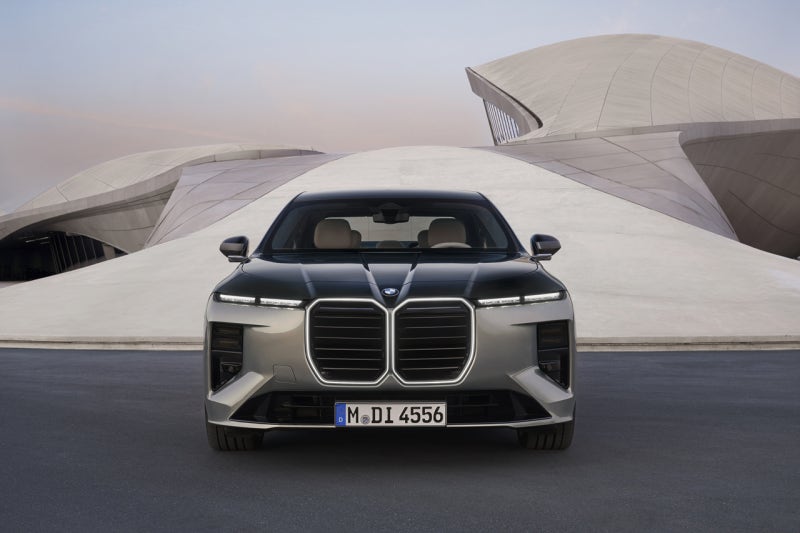 2027 BMW 7시리즈 페이스리프트 공식 공개 | BMW 역사상 가장 대대적인 변신 가격 제원 포토 정보....