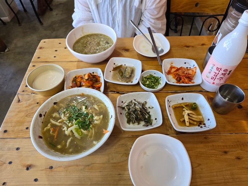 아쿠아플라넷 근처 숨은 보석! 쯔양몇끼 제주편 푸짐한식당에서 맛본 보말칼국수 보말죽