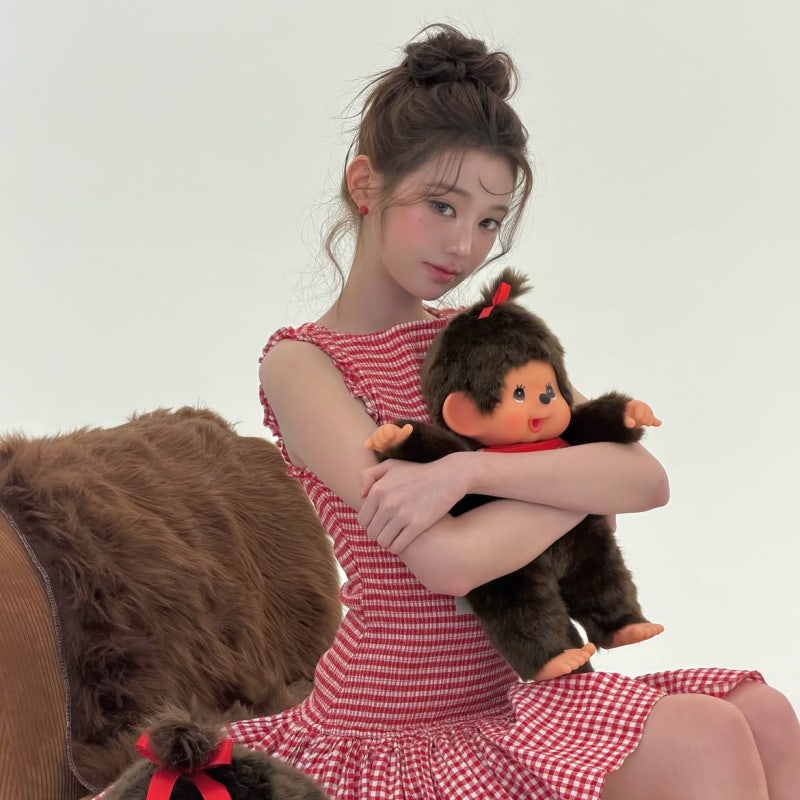 인형보다 더 인형 같은 장원영 근황... 미친 비율 완성한 '미니 원피스' 가격이 얼마길래?