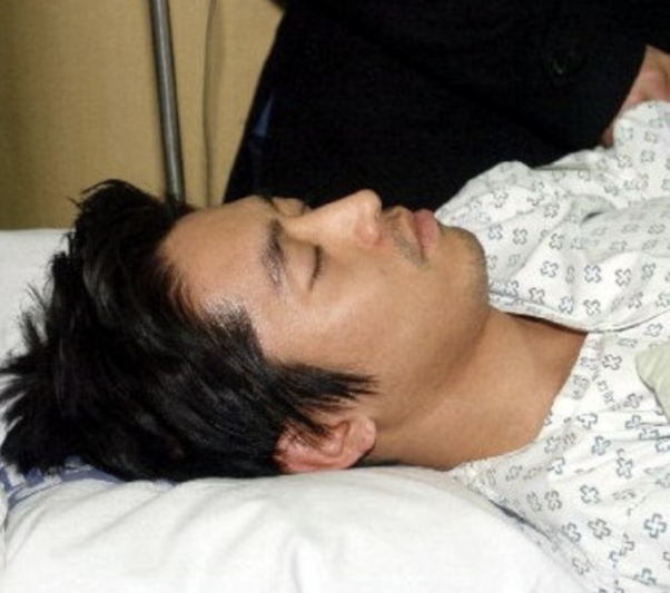 한지민에게 돌진한 차량, 몸으로 막아선 남배우의 정체