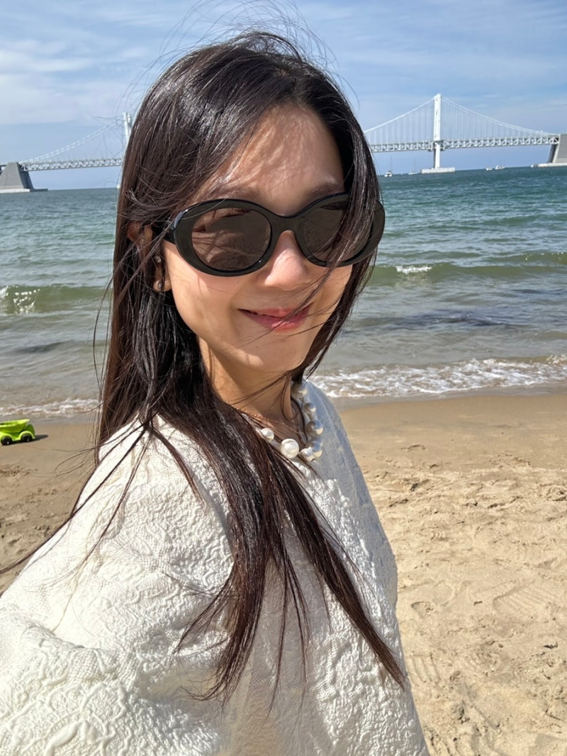 혜리 선글라스 산드로 타원형 선글라스 SD6083-1 001 내돈내산 후기